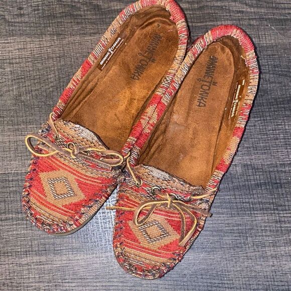 Minnetonka Shoes Minnetonka Baja Aztec Tapestry Womens Red Moccasin Leather Lace - Picture 2 of 8